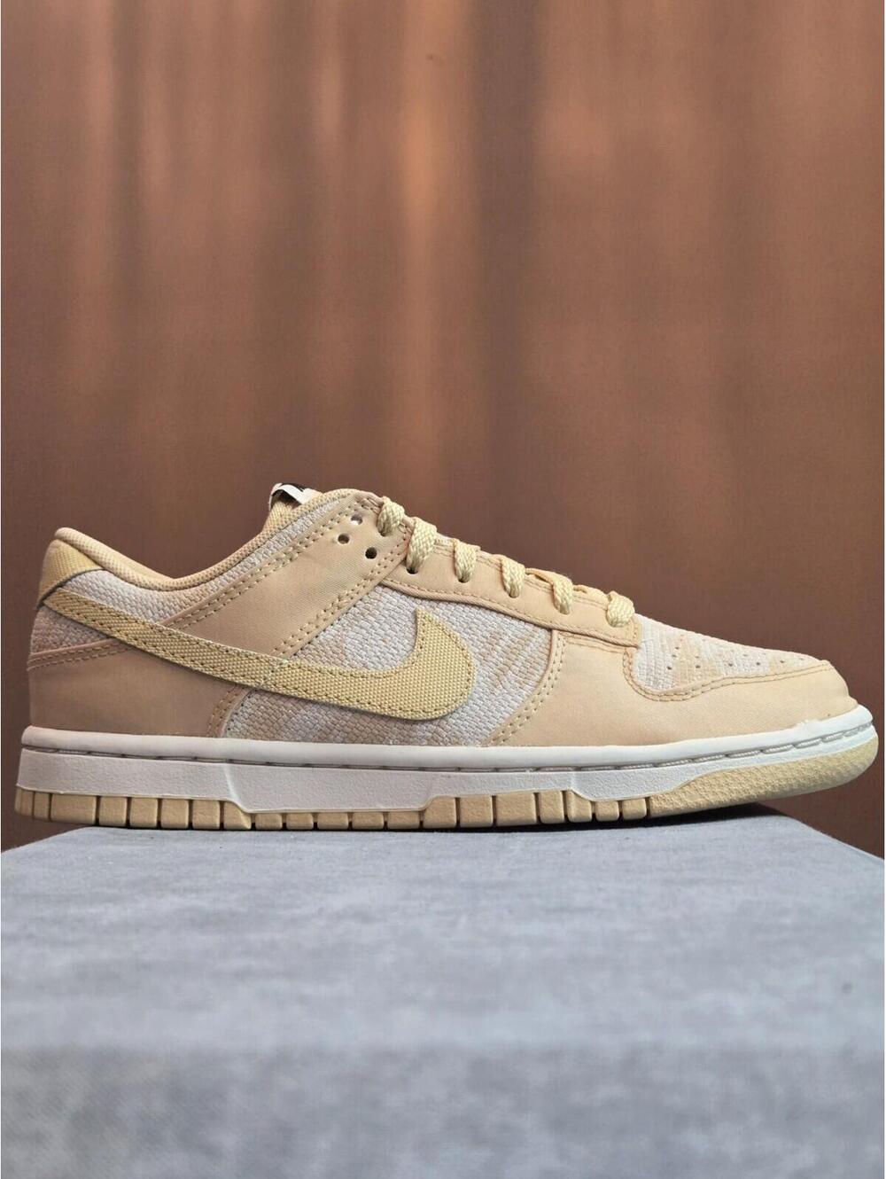 Nike Dunk Low Light Orewood Snakeskin HJ5777-101 Women's Size 6 / 4.5M / 4.5Y